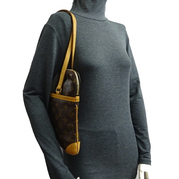 Louis Vuitton Coussin GM Monogram Handbag Brown - Picture 9 of 9